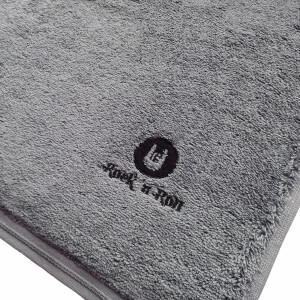 Rock `n Roll Handtuch | 50x100 cm | Farbe dunkelgrau | mit hochwertiger Stickerei